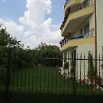 Guest house Kiwi *