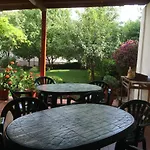 Kiwi Guest house Golden Sands