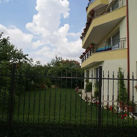 Guest house Kiwi *