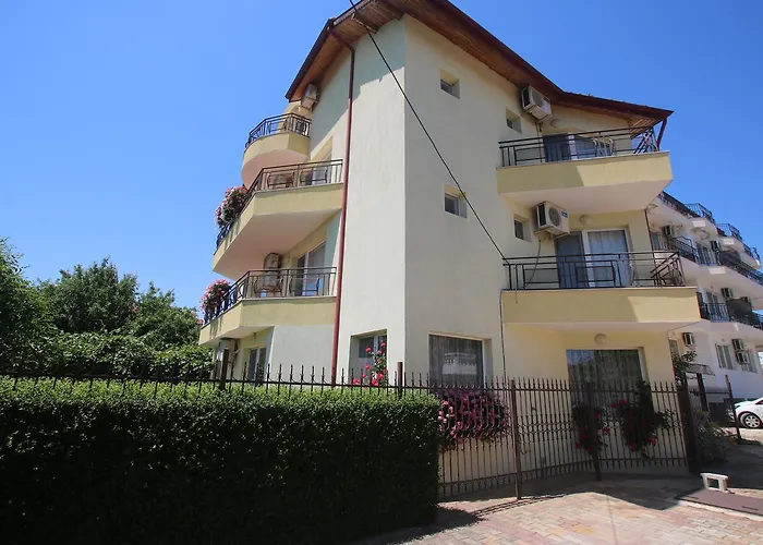 Guest house Kiwi Golden Sands